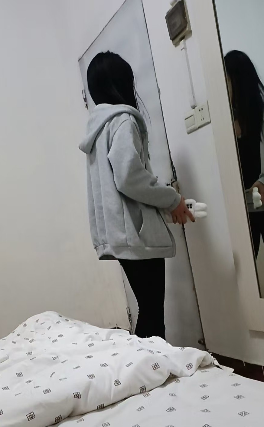 1215113_Q92ZU385BMD235B.jpg